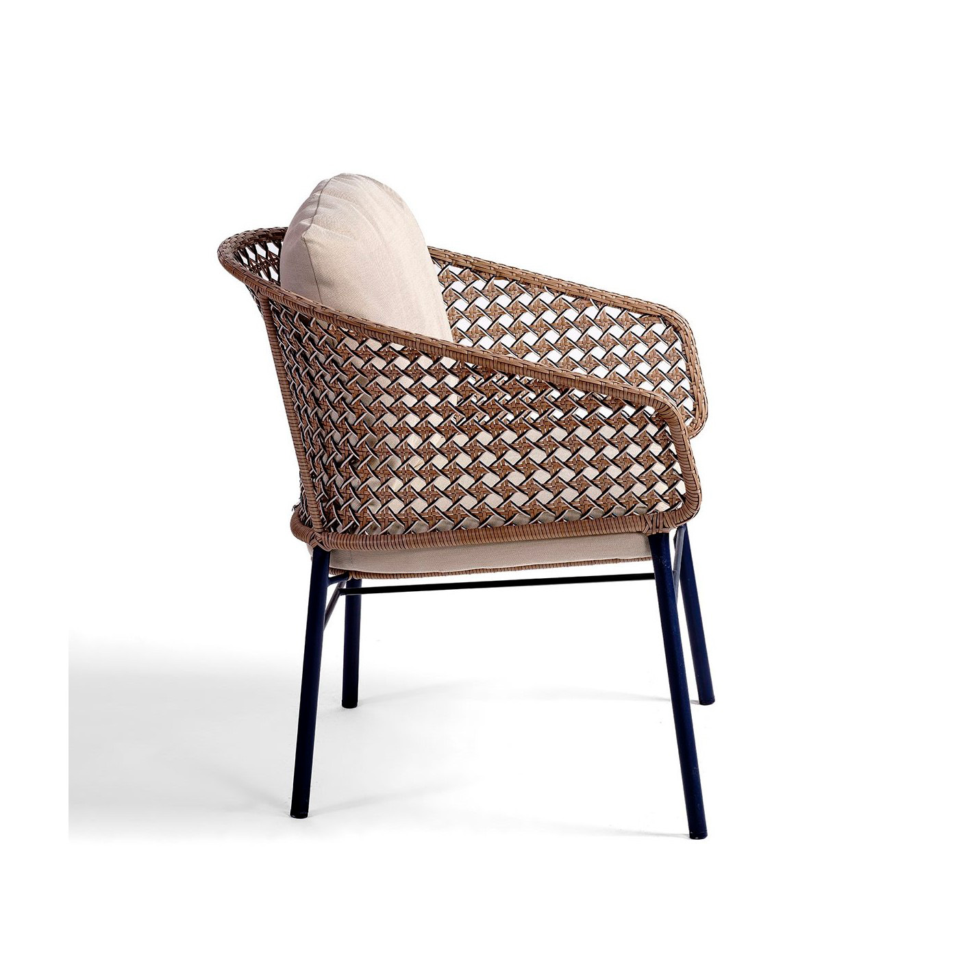 Sillón de exterior de metal y resina color tiza 67 × 70 × 77,5 cm - Imagen 4